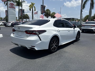 2022 Toyota Camry SE
