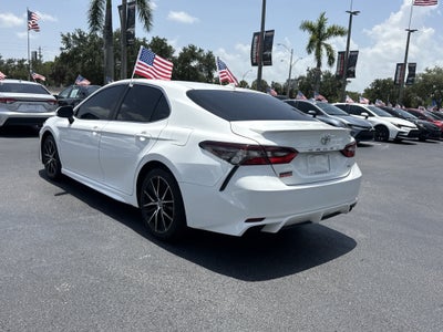 2022 Toyota Camry SE