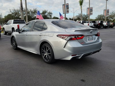 2022 Toyota Camry SE