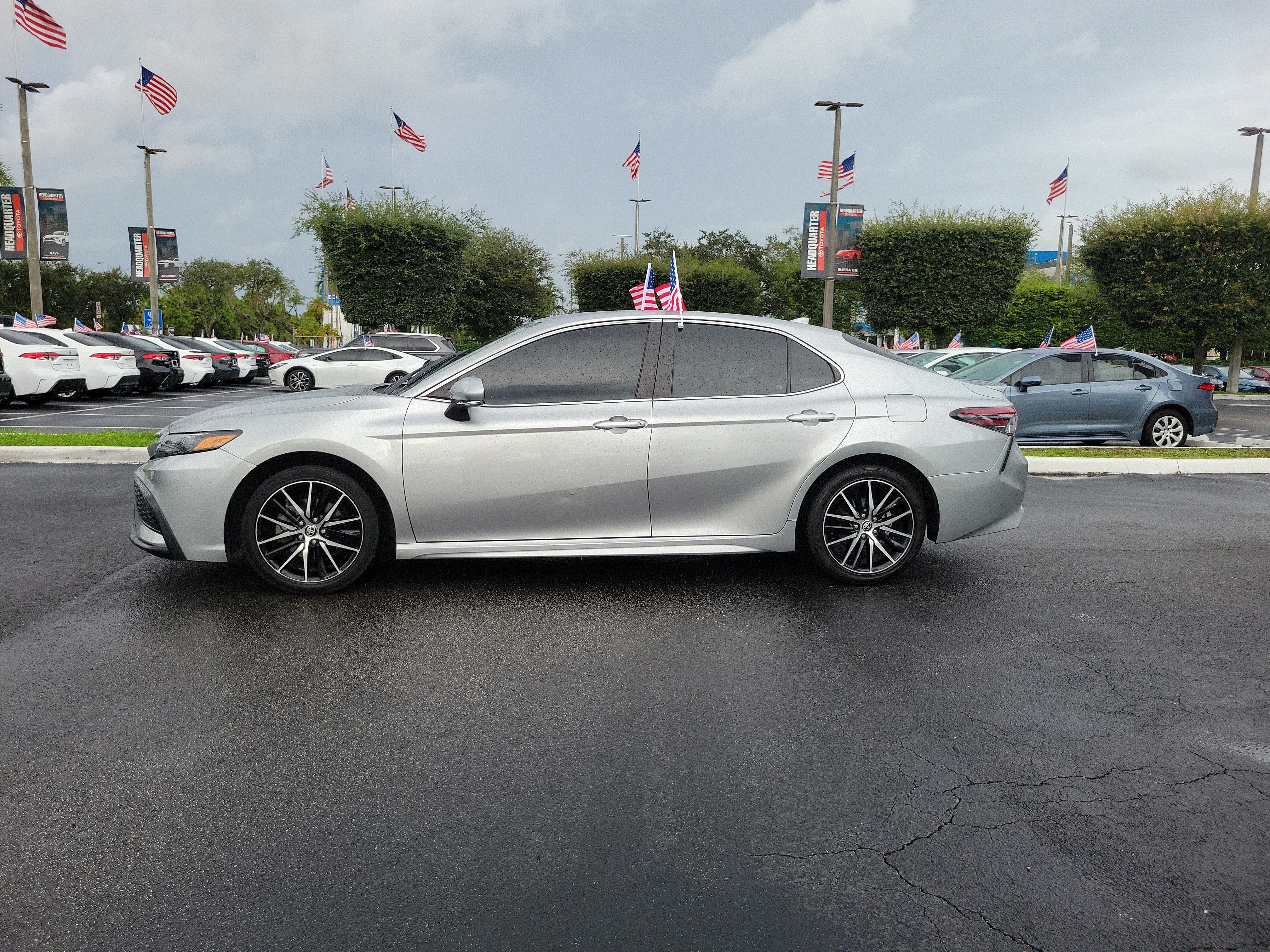 2022 Toyota Camry SE