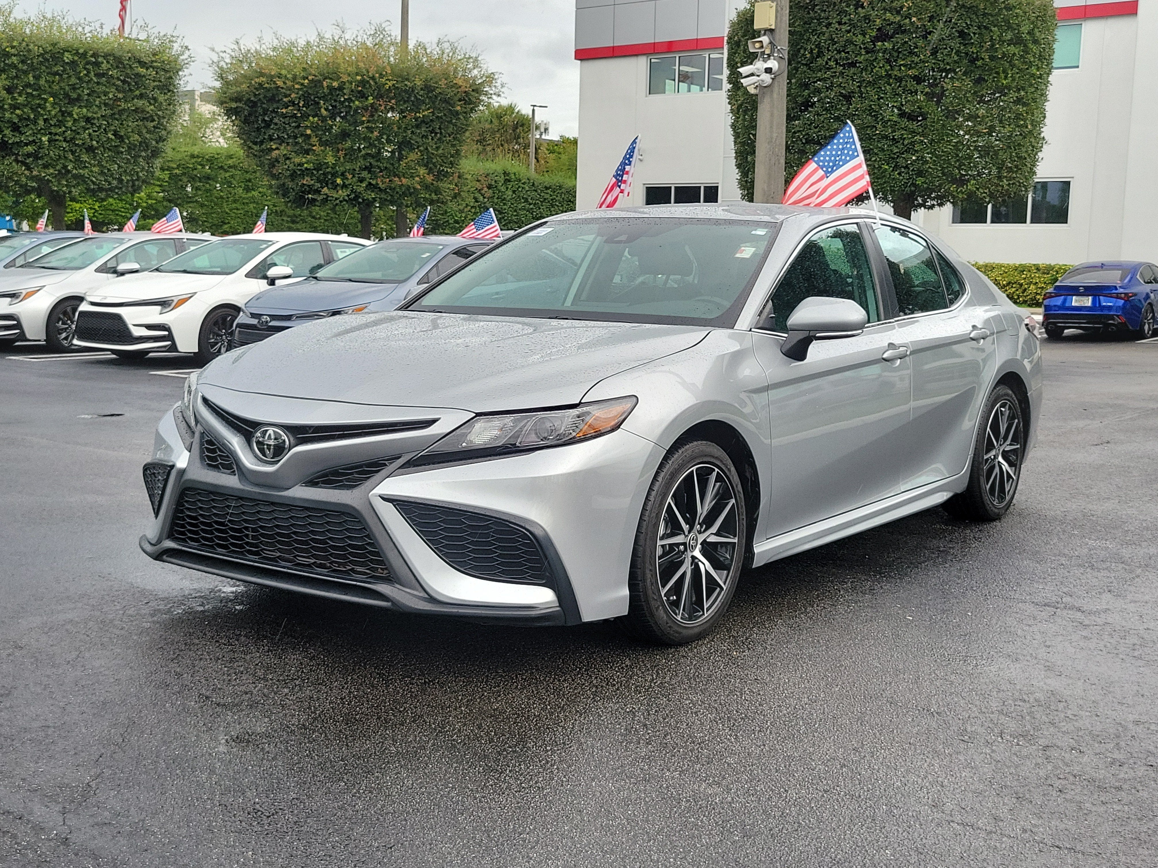 2024 Toyota Camry SE