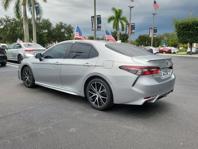 2024 Toyota Camry SE