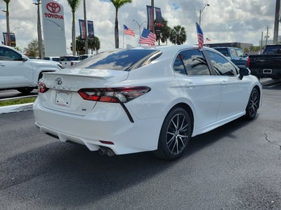 2022 Toyota Camry SE