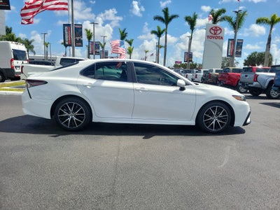 2023 Toyota Camry SE