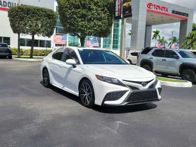 2024 Toyota Camry SE