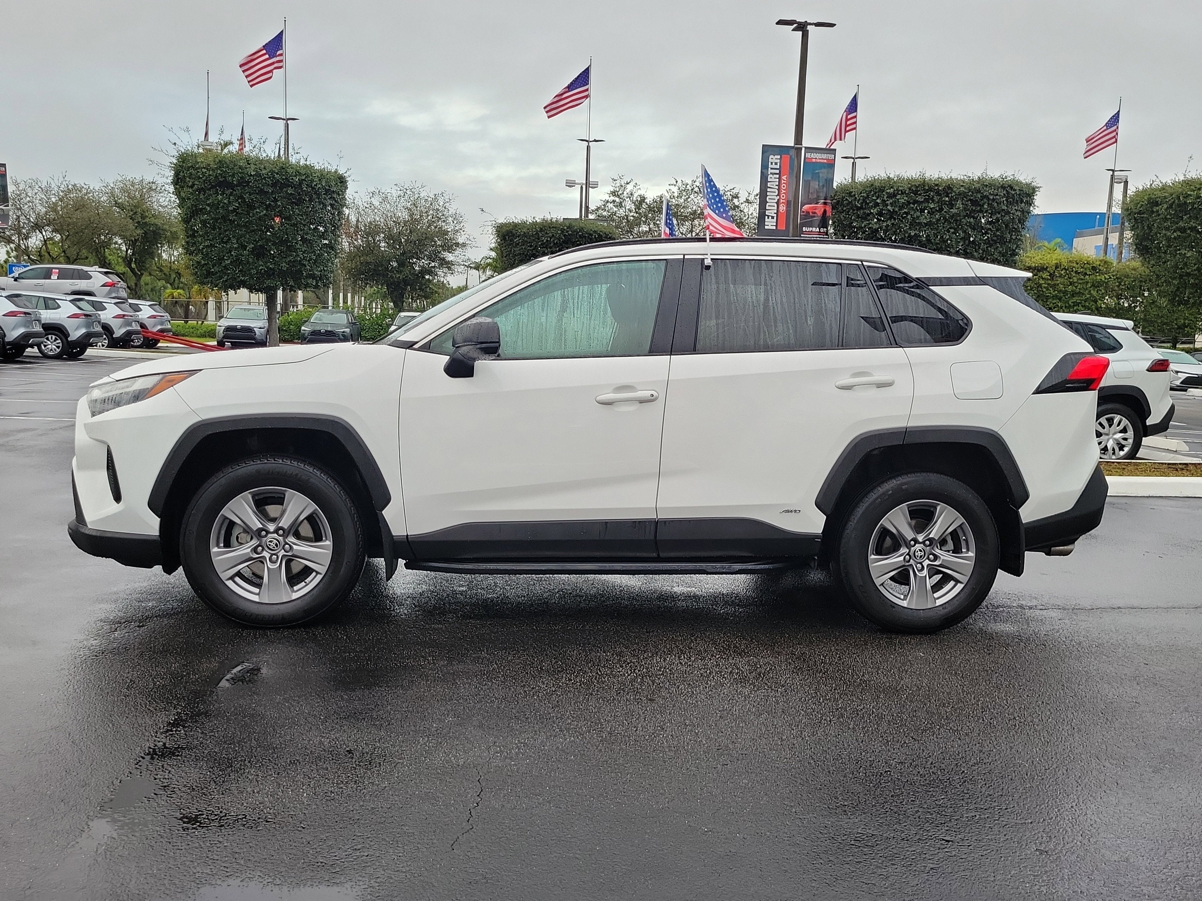 2023 Toyota RAV4 Hybrid LE