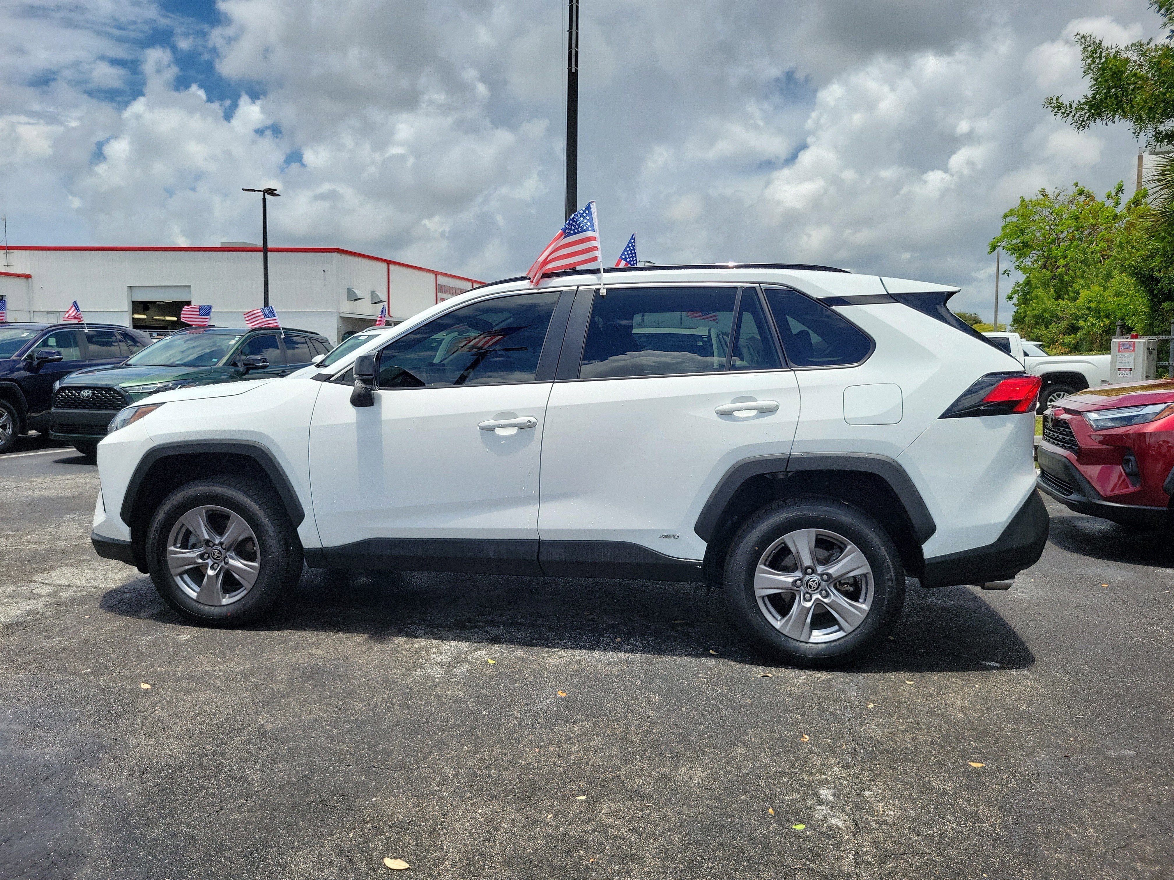 2024 Toyota RAV4 Hybrid LE