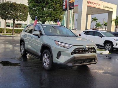 2022 Toyota RAV4 Hybrid XLE