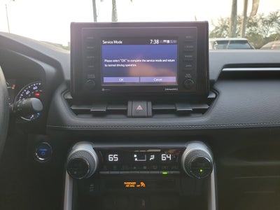 2022 Toyota RAV4 Hybrid XLE