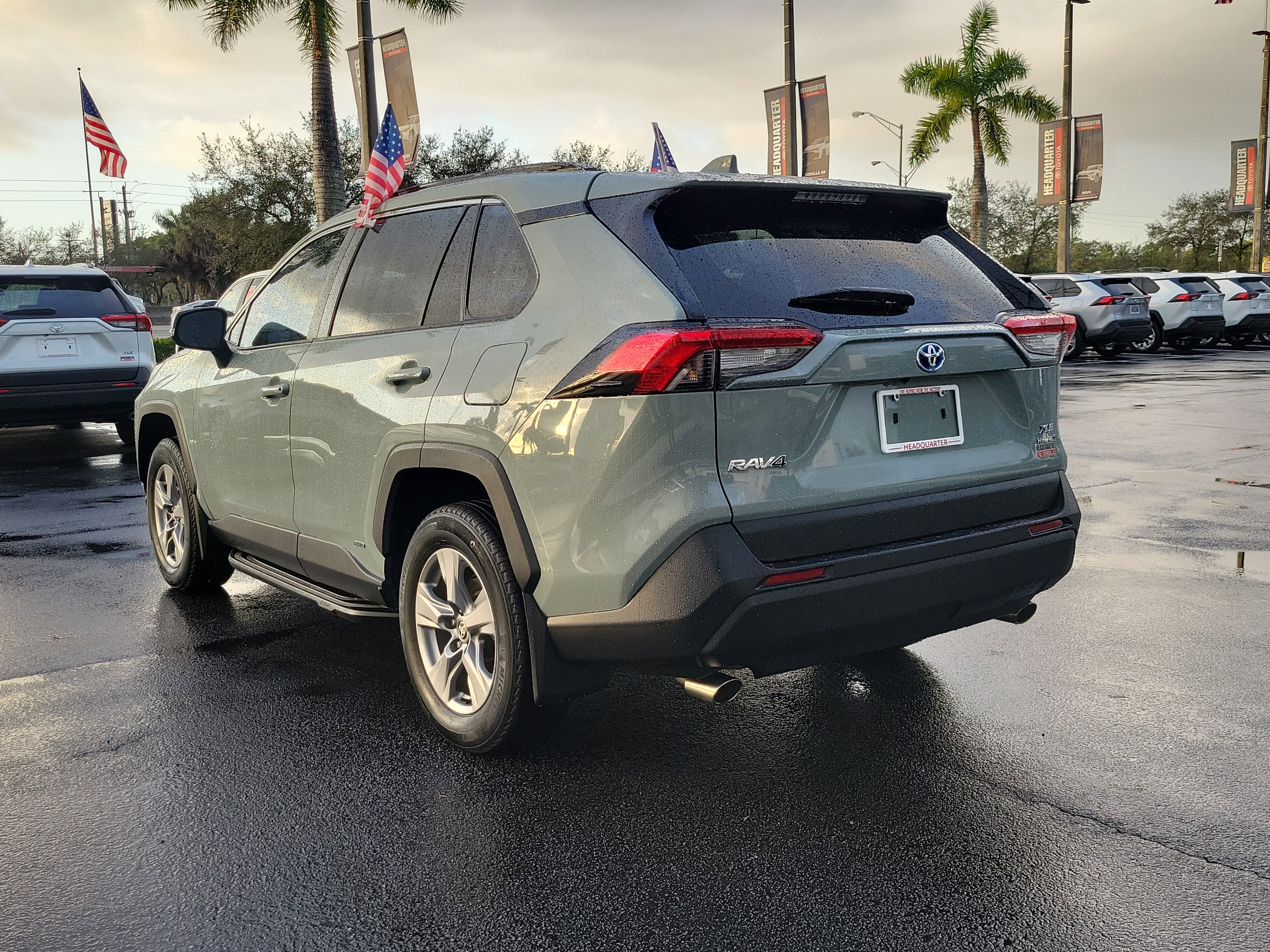 2022 Toyota RAV4 Hybrid XLE