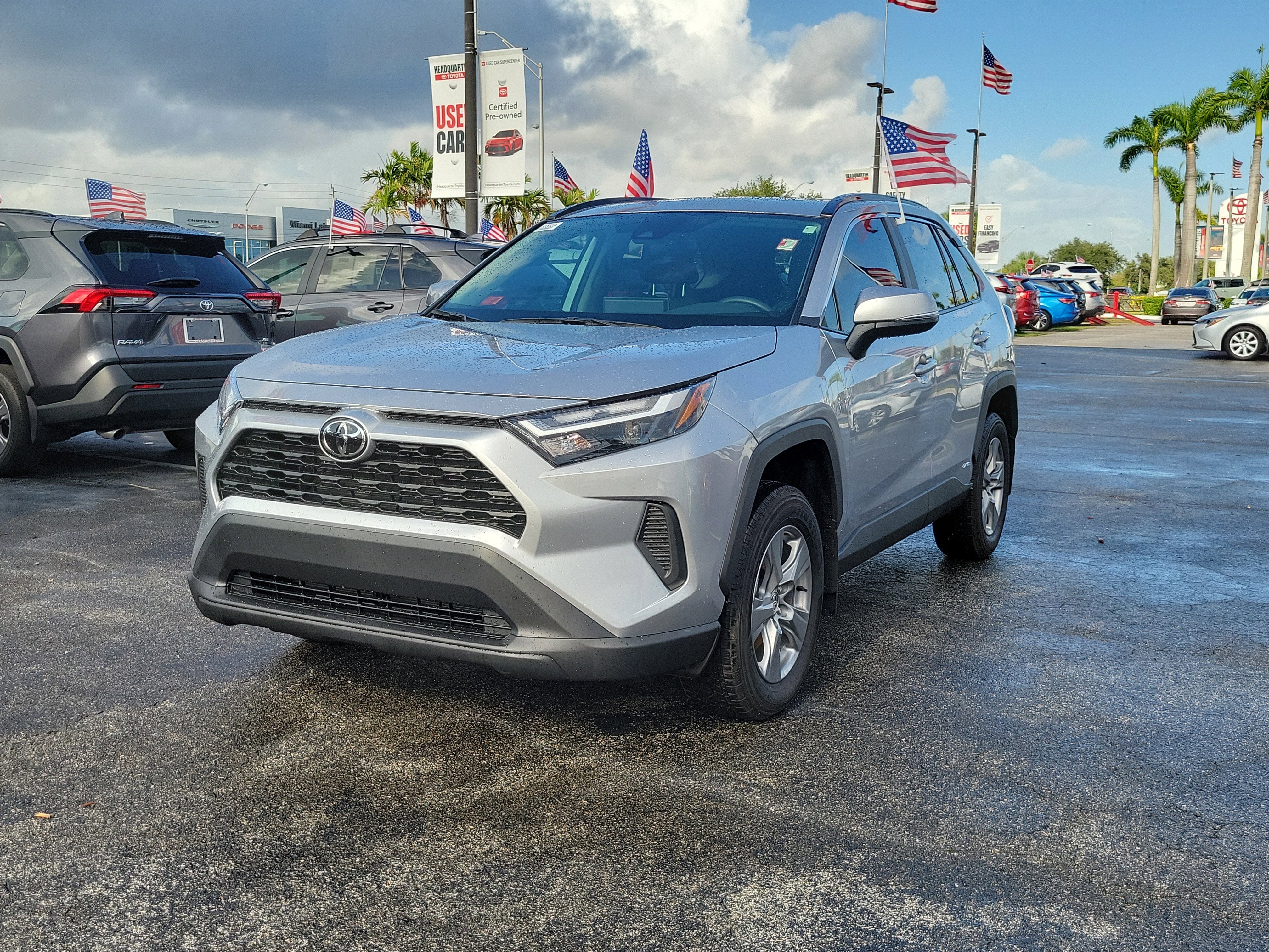 2025 Toyota RAV4 Hybrid XLE