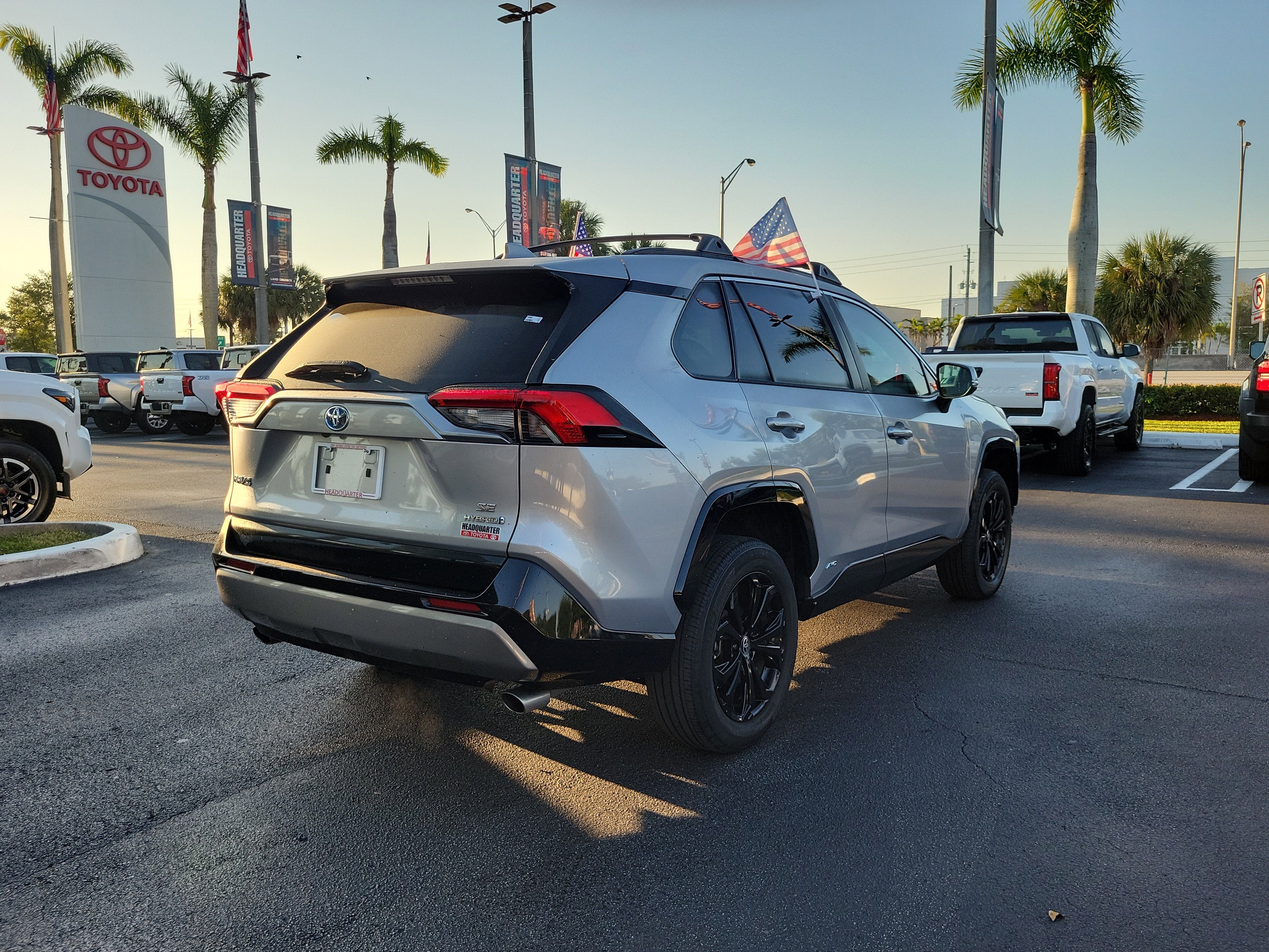 2023 Toyota RAV4 Hybrid SE