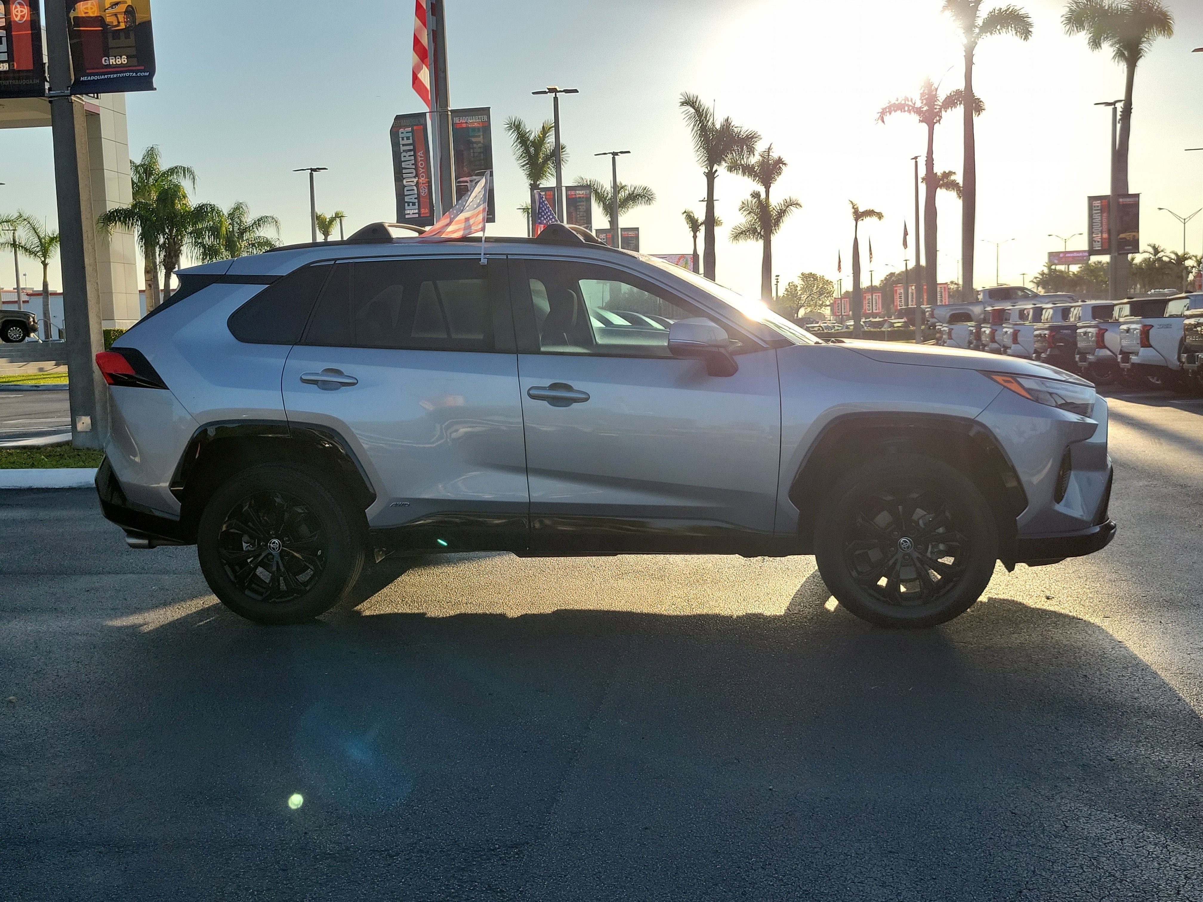 2023 Toyota RAV4 Hybrid SE