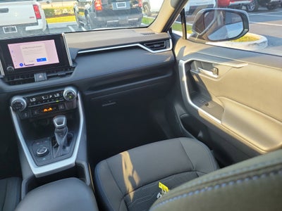 2023 Toyota RAV4 Hybrid SE