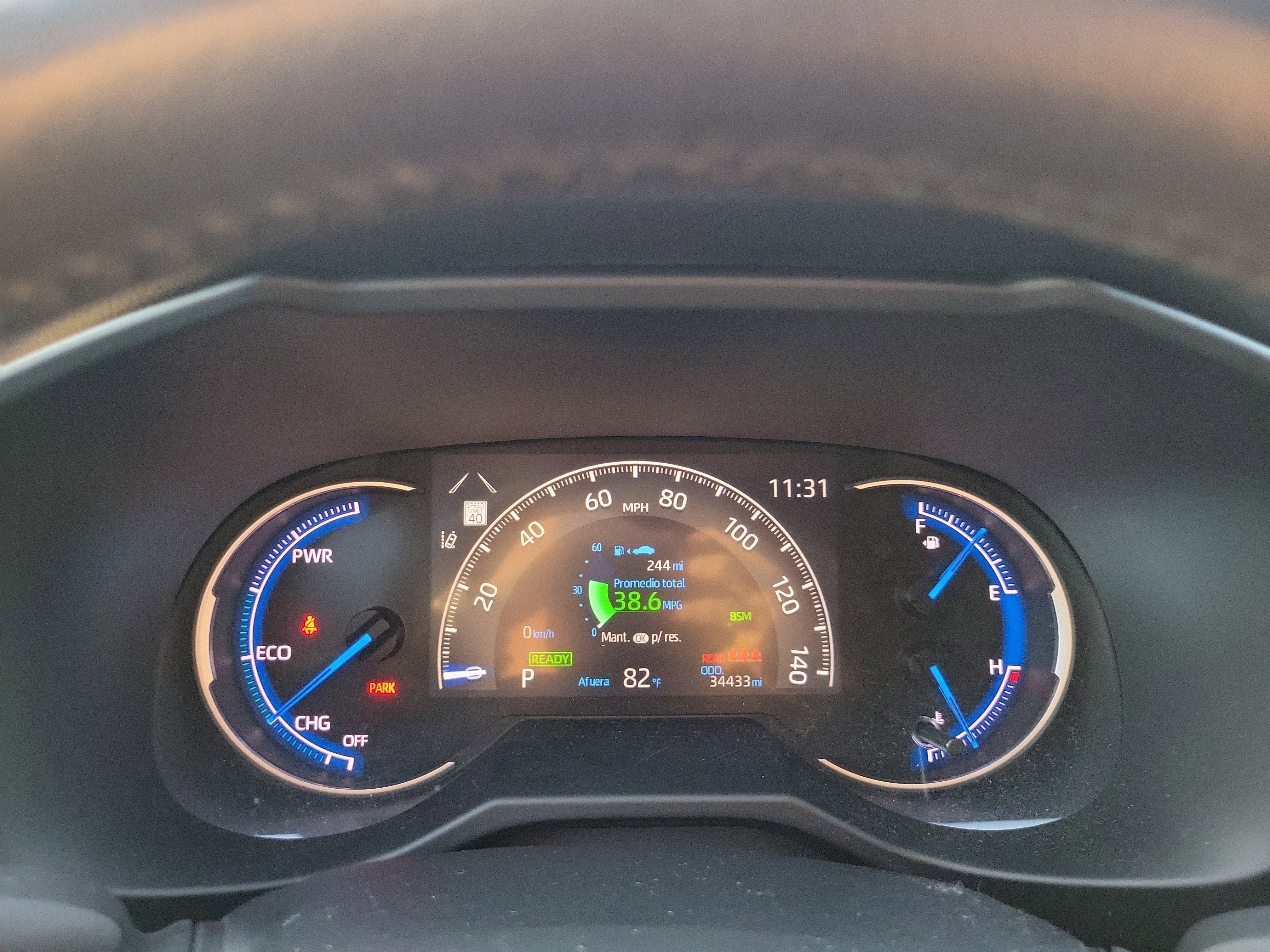 2023 Toyota RAV4 Hybrid SE