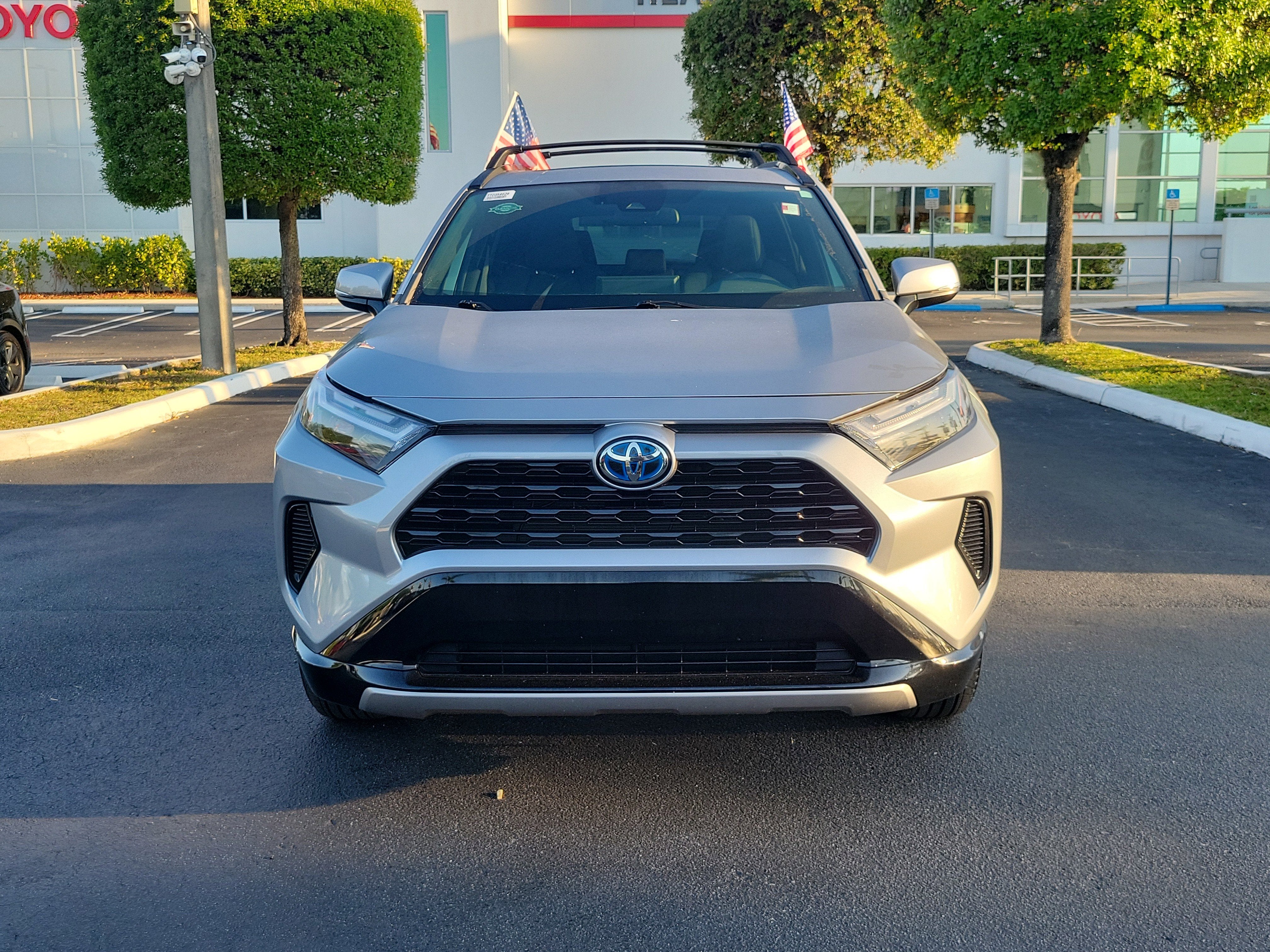 2023 Toyota RAV4 Hybrid SE