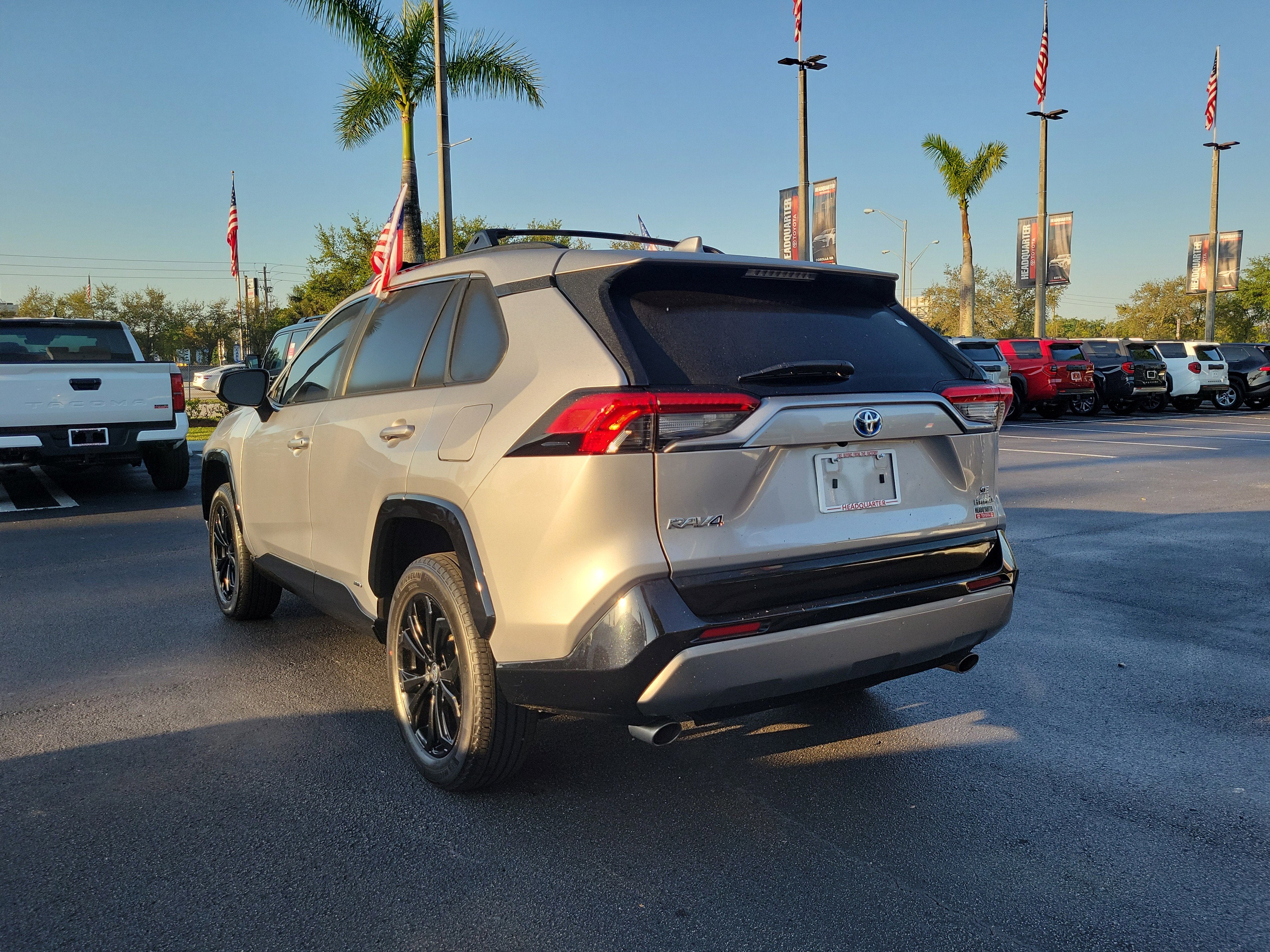 2023 Toyota RAV4 Hybrid SE