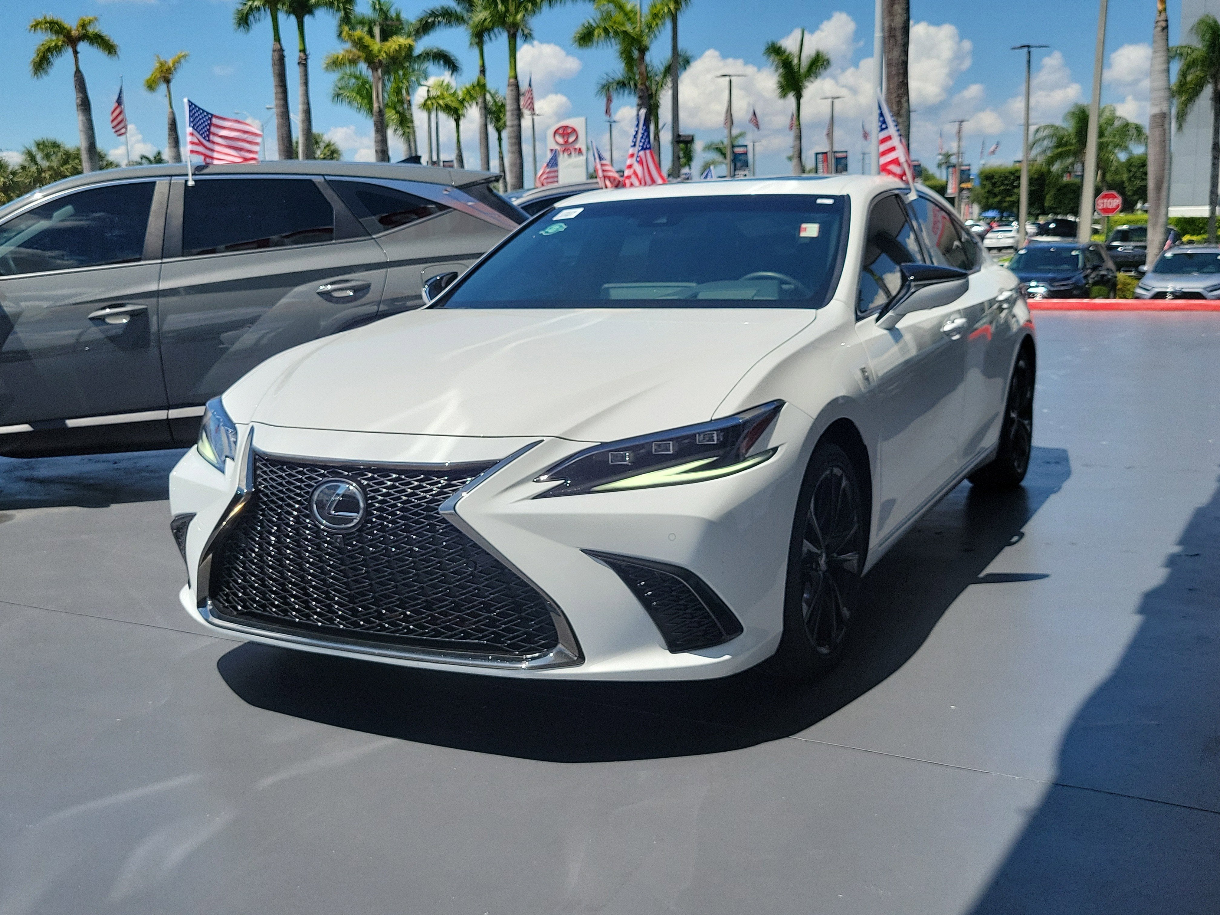2024 Lexus ES ES 350 F SPORT Handling