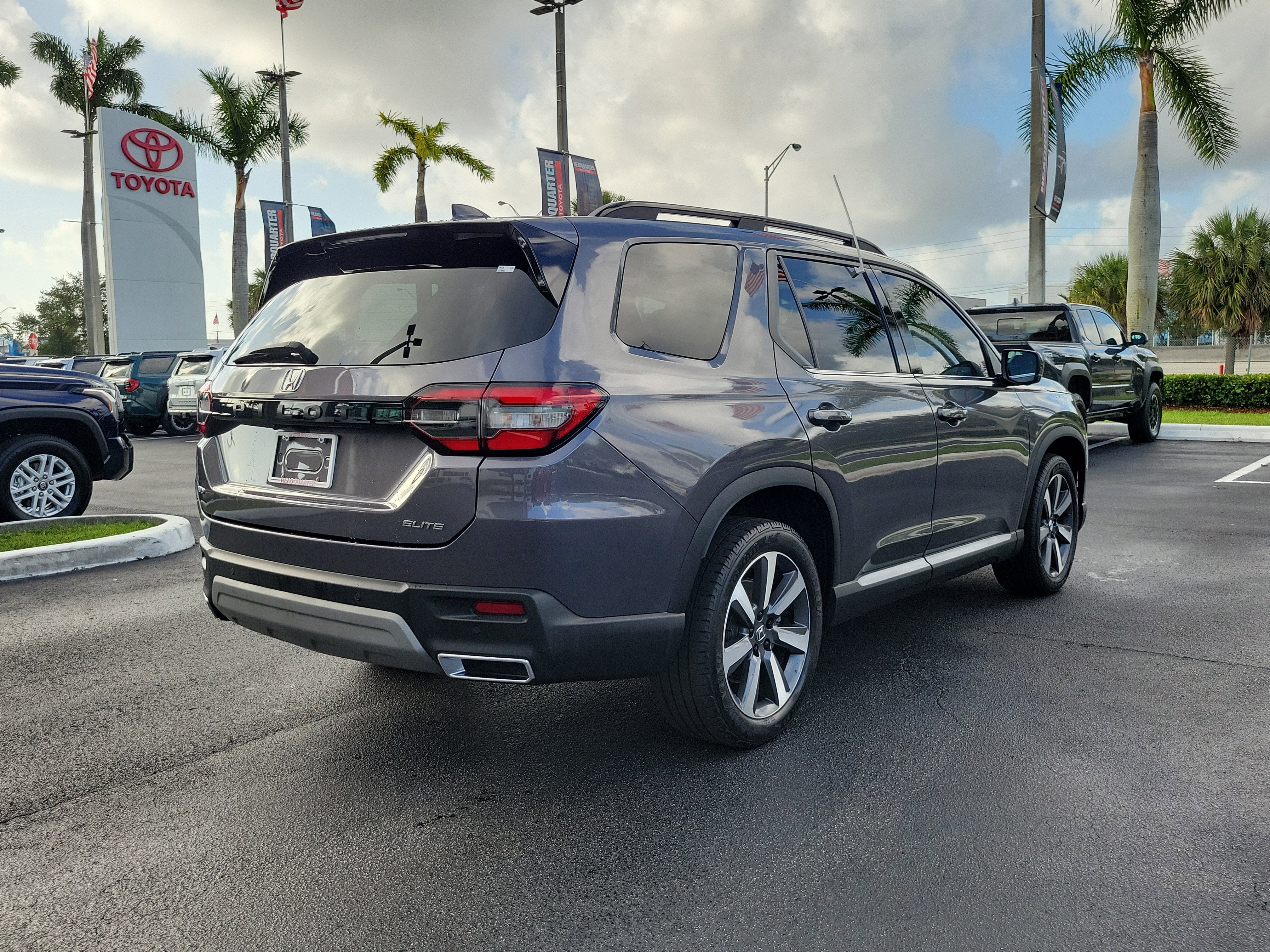 2023 Honda Pilot Elite