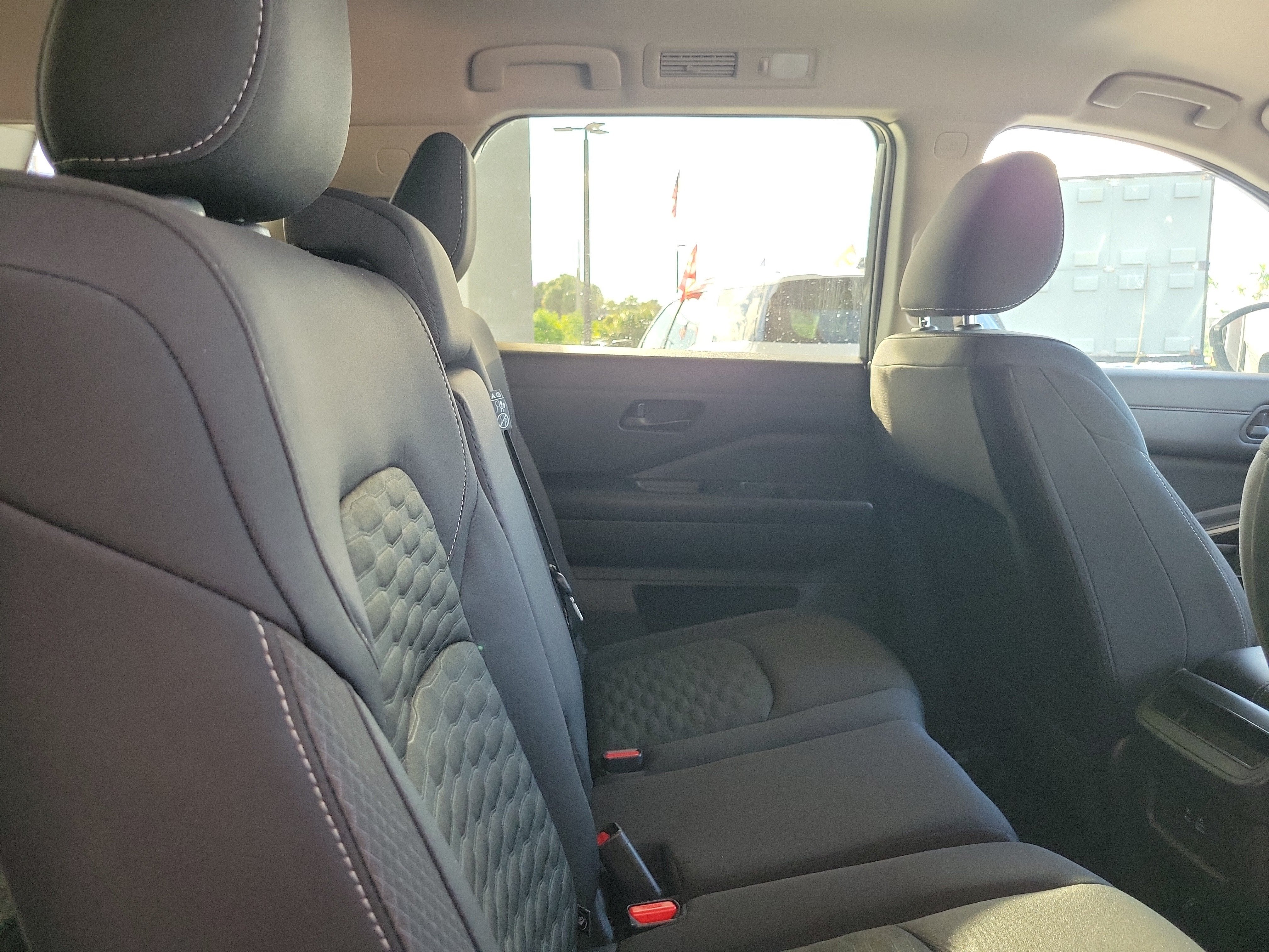 2024 Nissan Pathfinder S