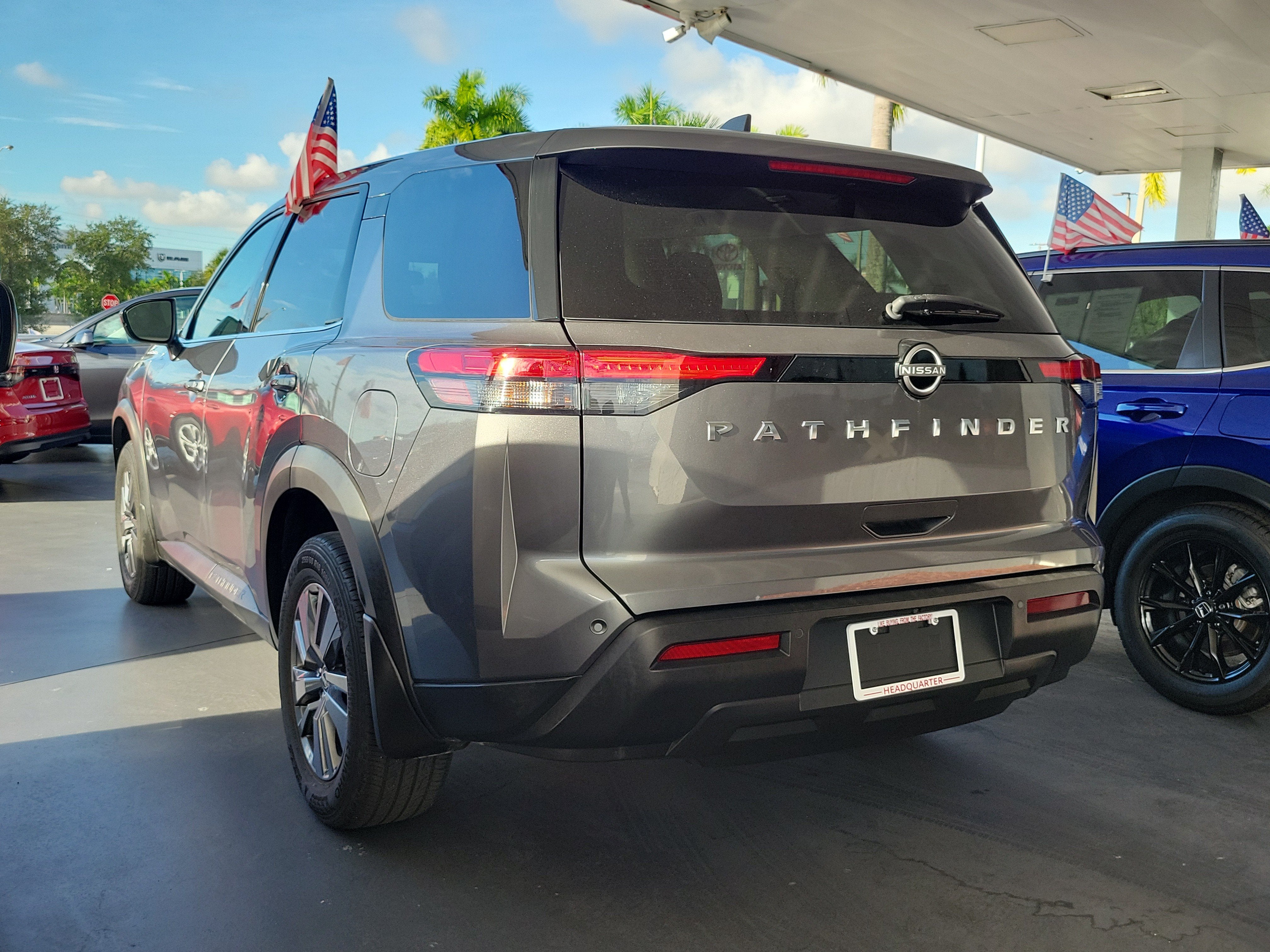 2024 Nissan Pathfinder S