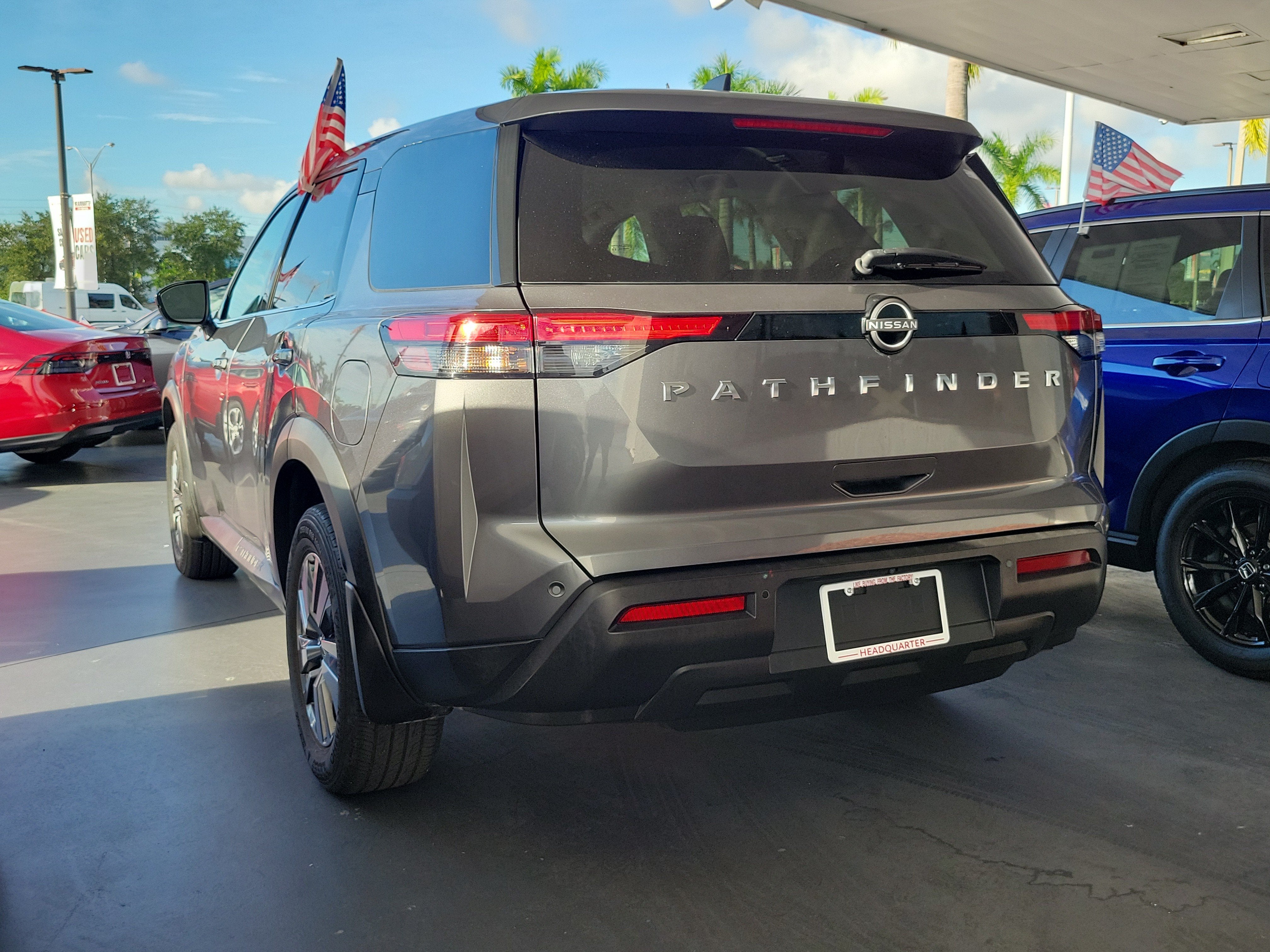 2024 Nissan Pathfinder S