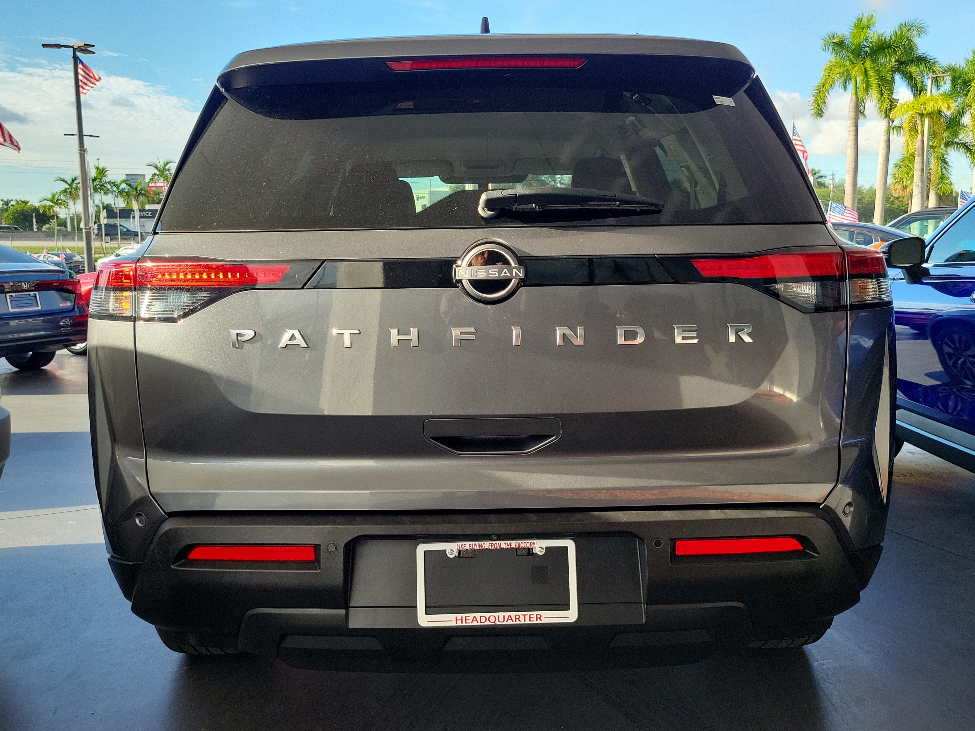 2024 Nissan Pathfinder S