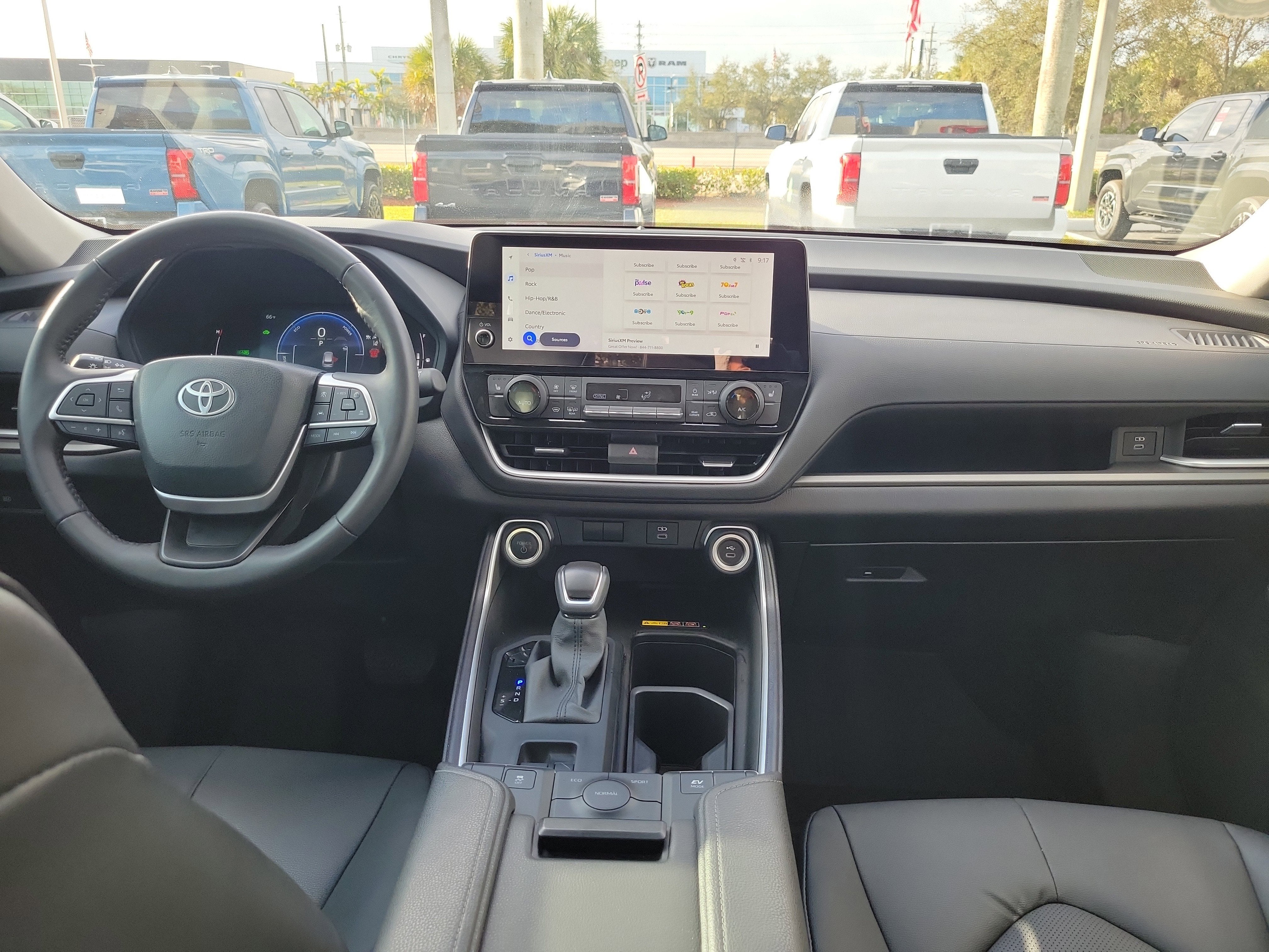 2025 Toyota Grand Highlander Hybrid XLE