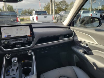 2025 Toyota Grand Highlander Hybrid XLE