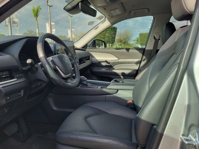 2025 Toyota Grand Highlander Hybrid XLE