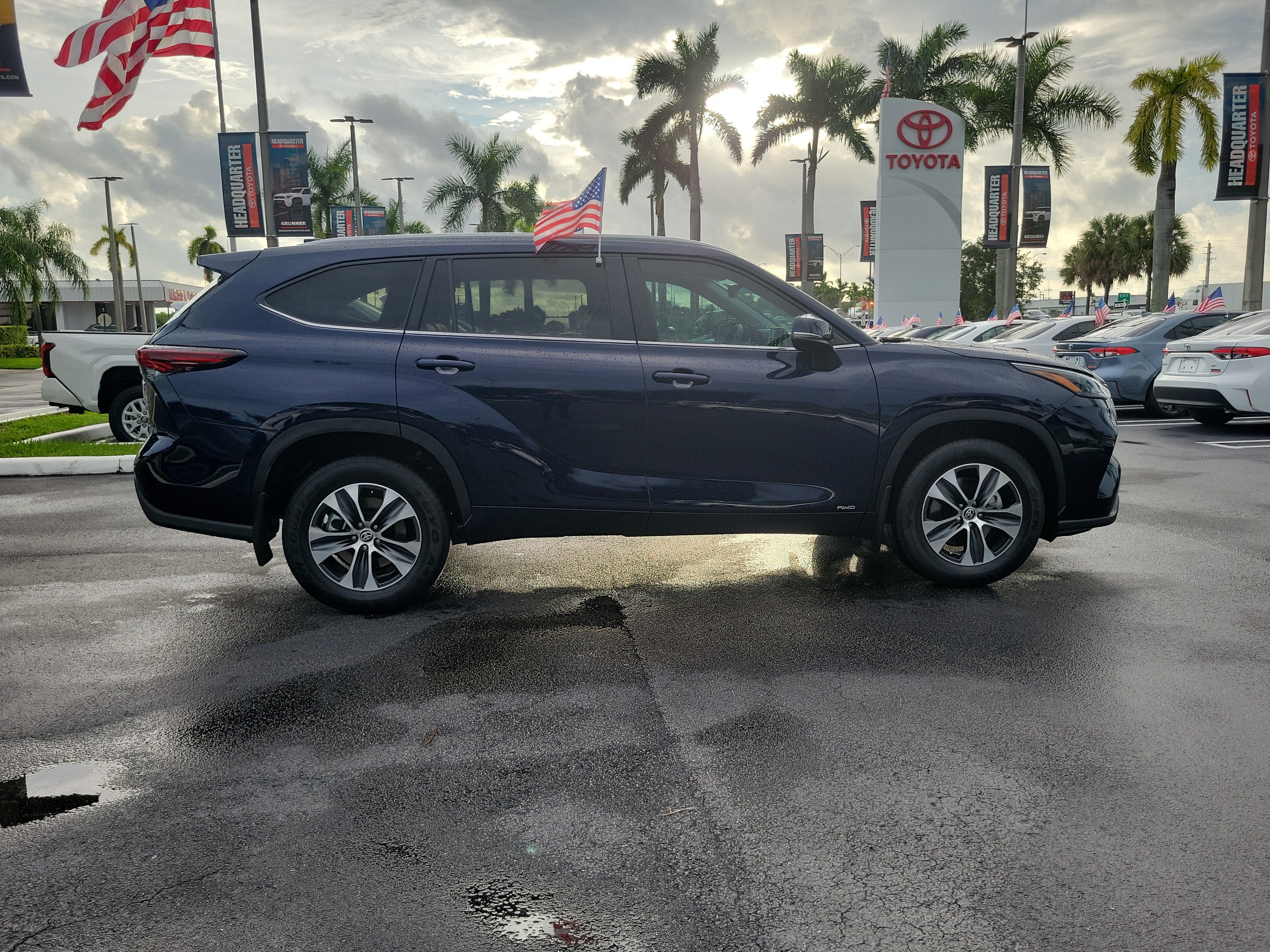 2026 Toyota Highlander Hybrid XLE