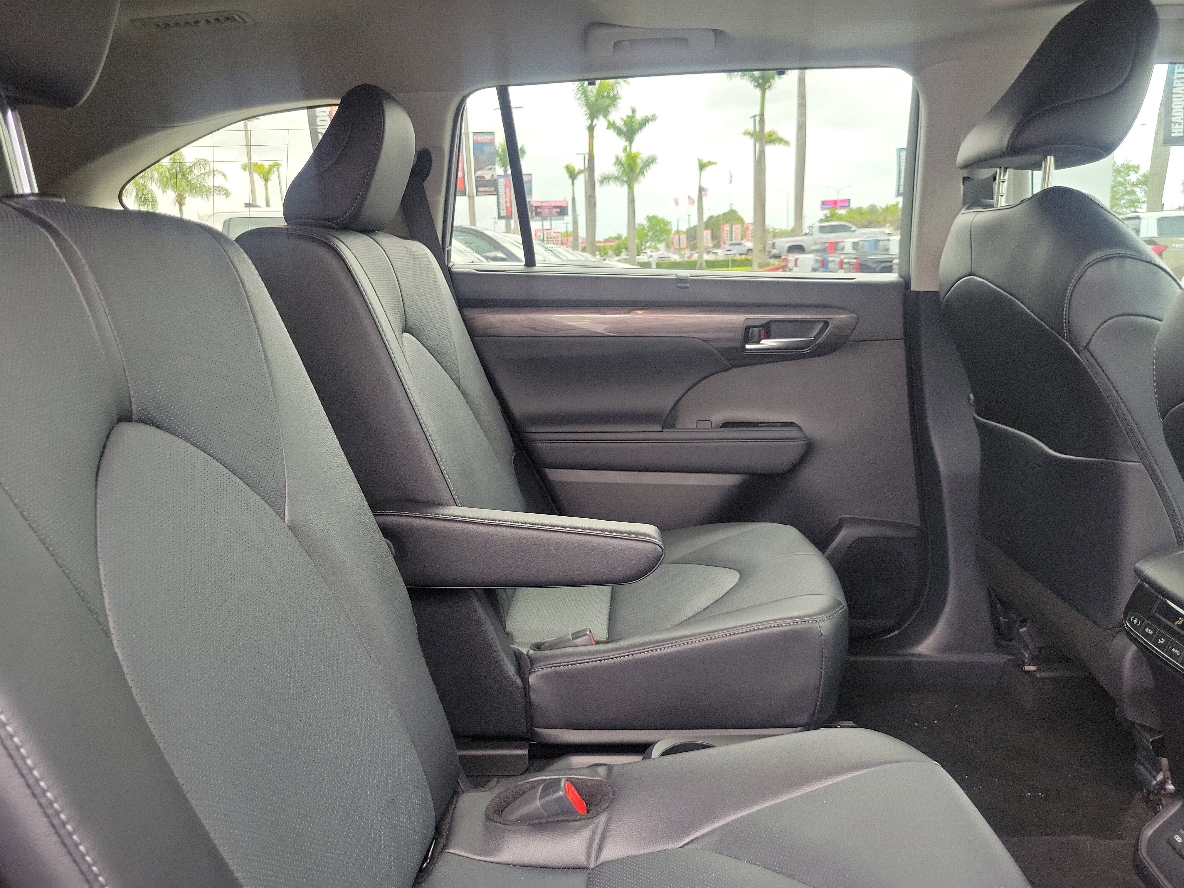 2025 Toyota Highlander Limited