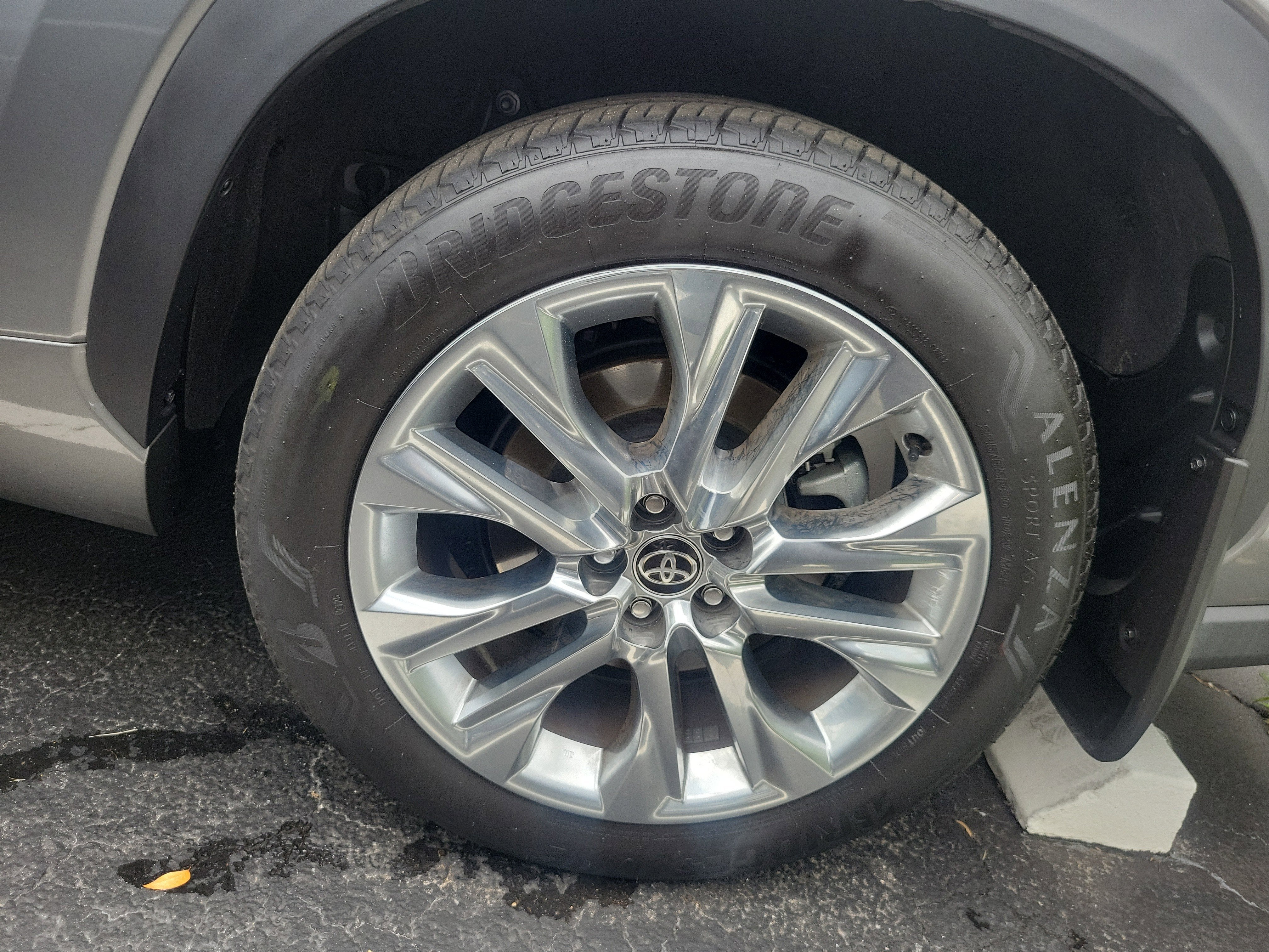 2025 Toyota Highlander Limited