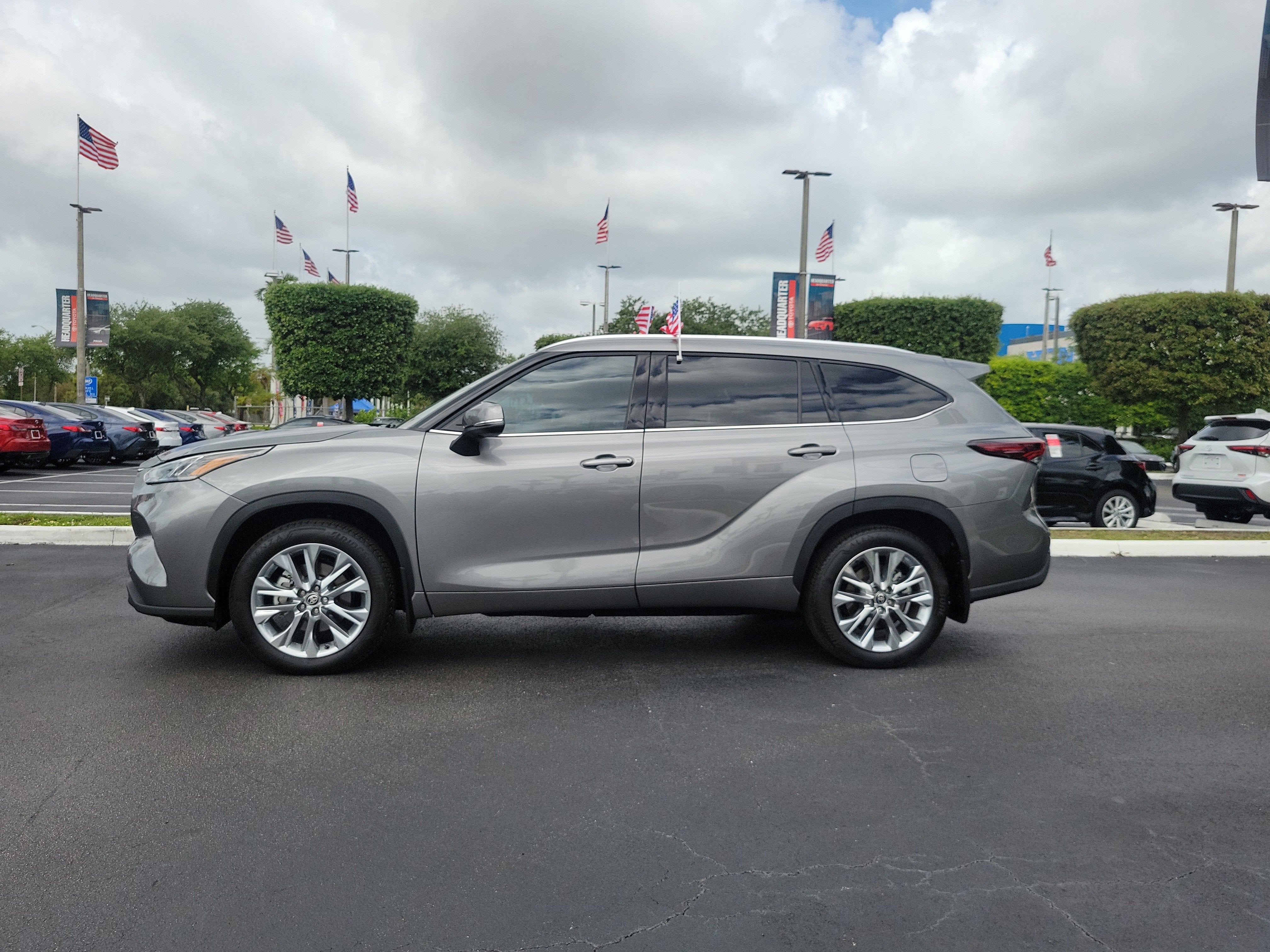 2025 Toyota Highlander Limited