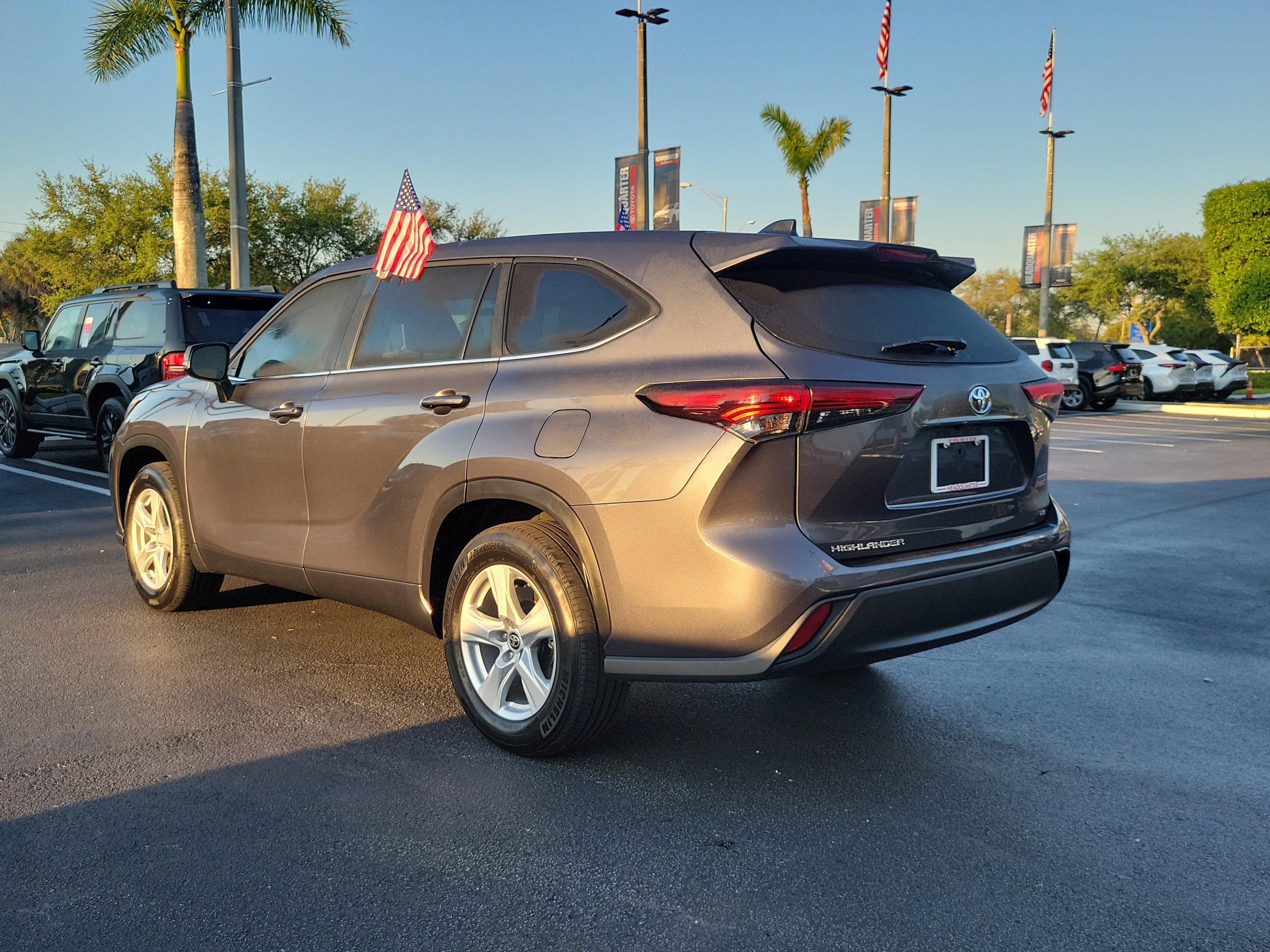 2024 Toyota Highlander LE