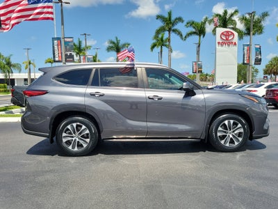 2023 Toyota Highlander LE