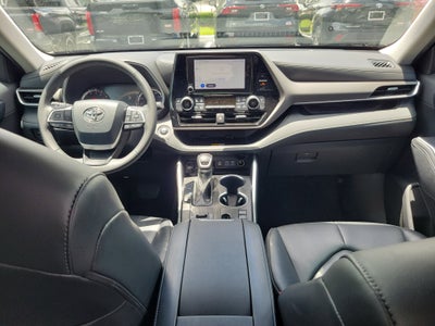 2024 Toyota Highlander LE