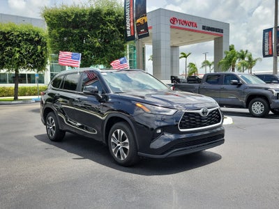 2024 Toyota Highlander LE