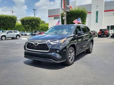 2024 Toyota Highlander LE