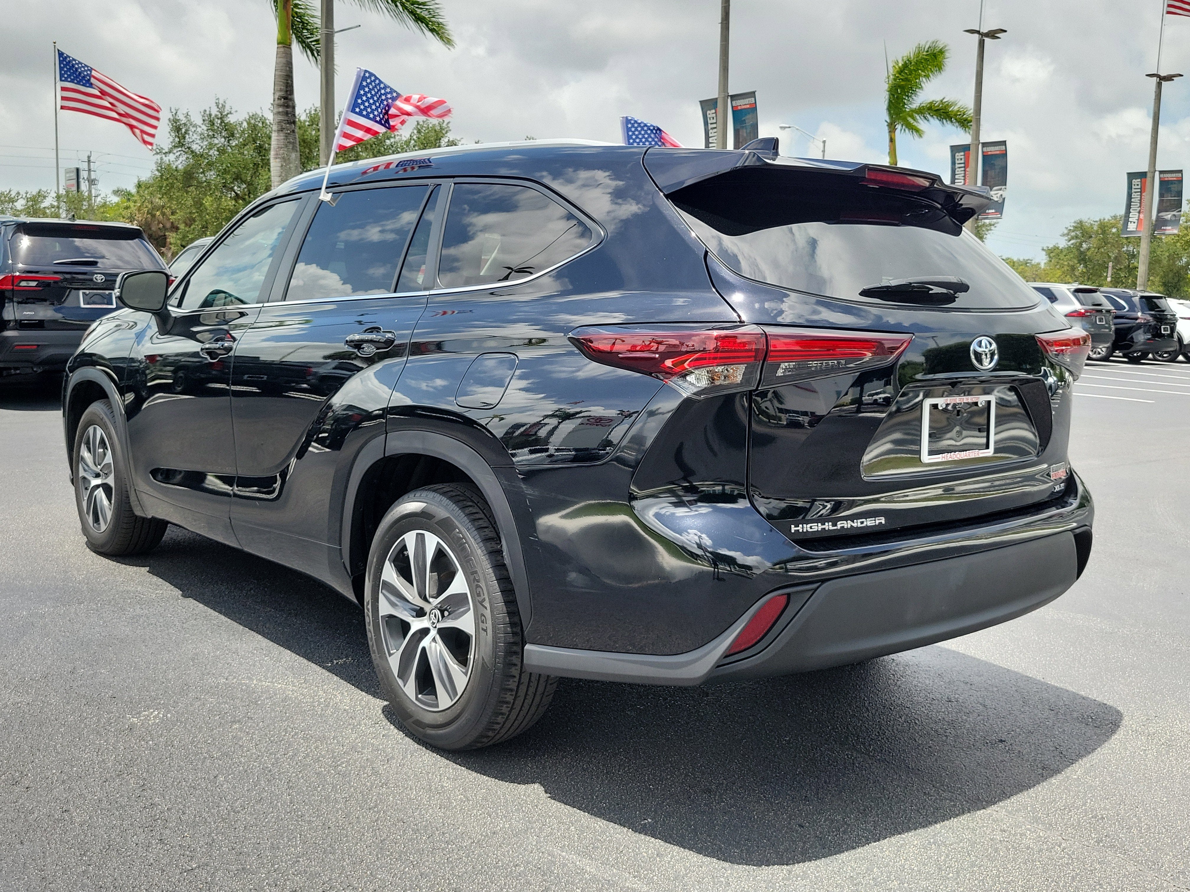 2024 Toyota Highlander LE
