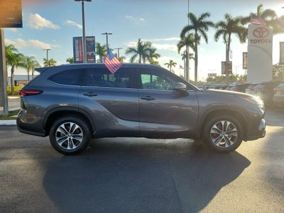 2024 Toyota Highlander LE