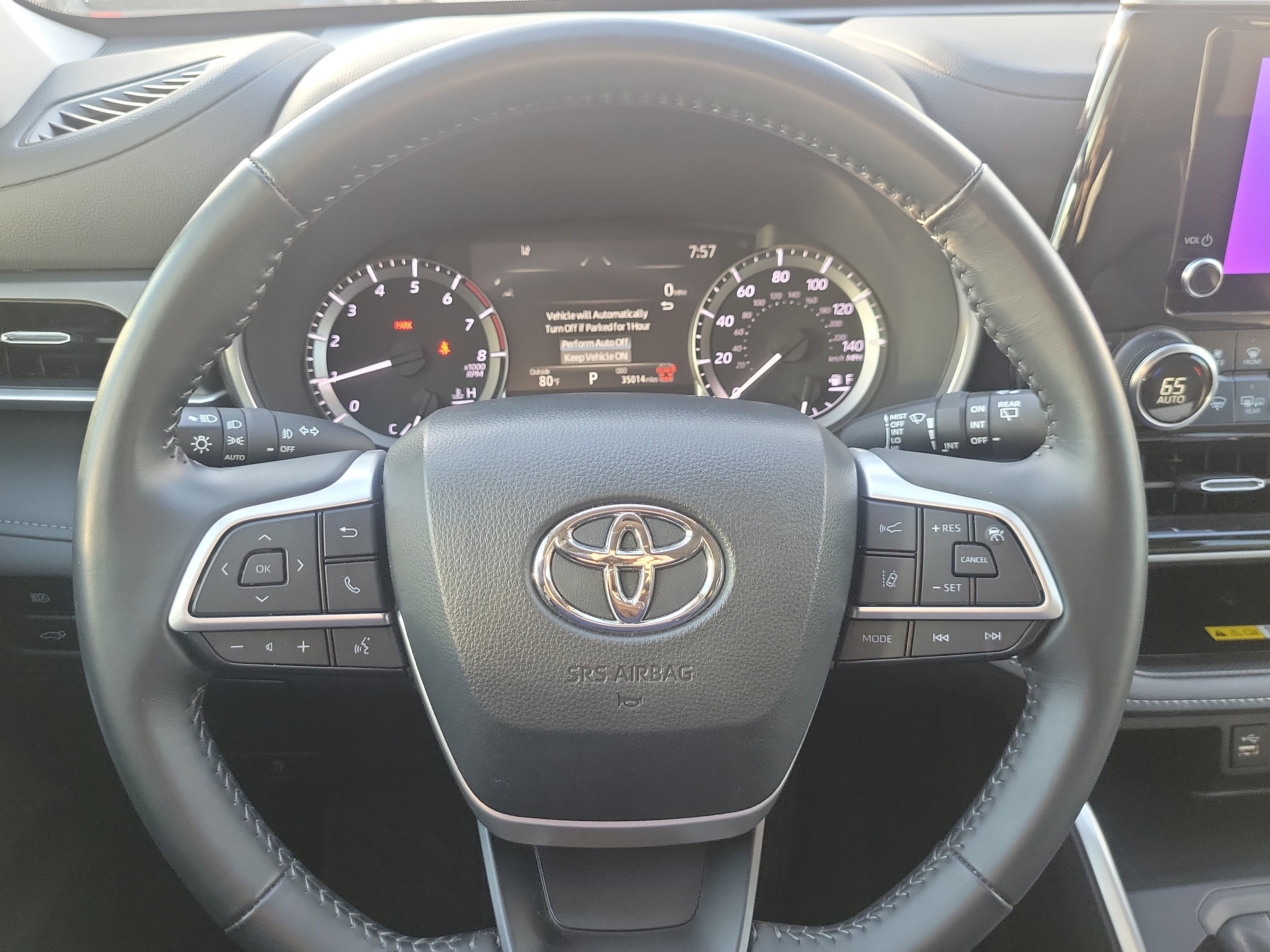 2024 Toyota Highlander LE