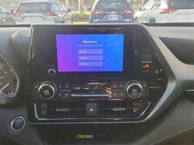 2024 Toyota Highlander LE