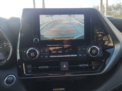 2024 Toyota Highlander LE