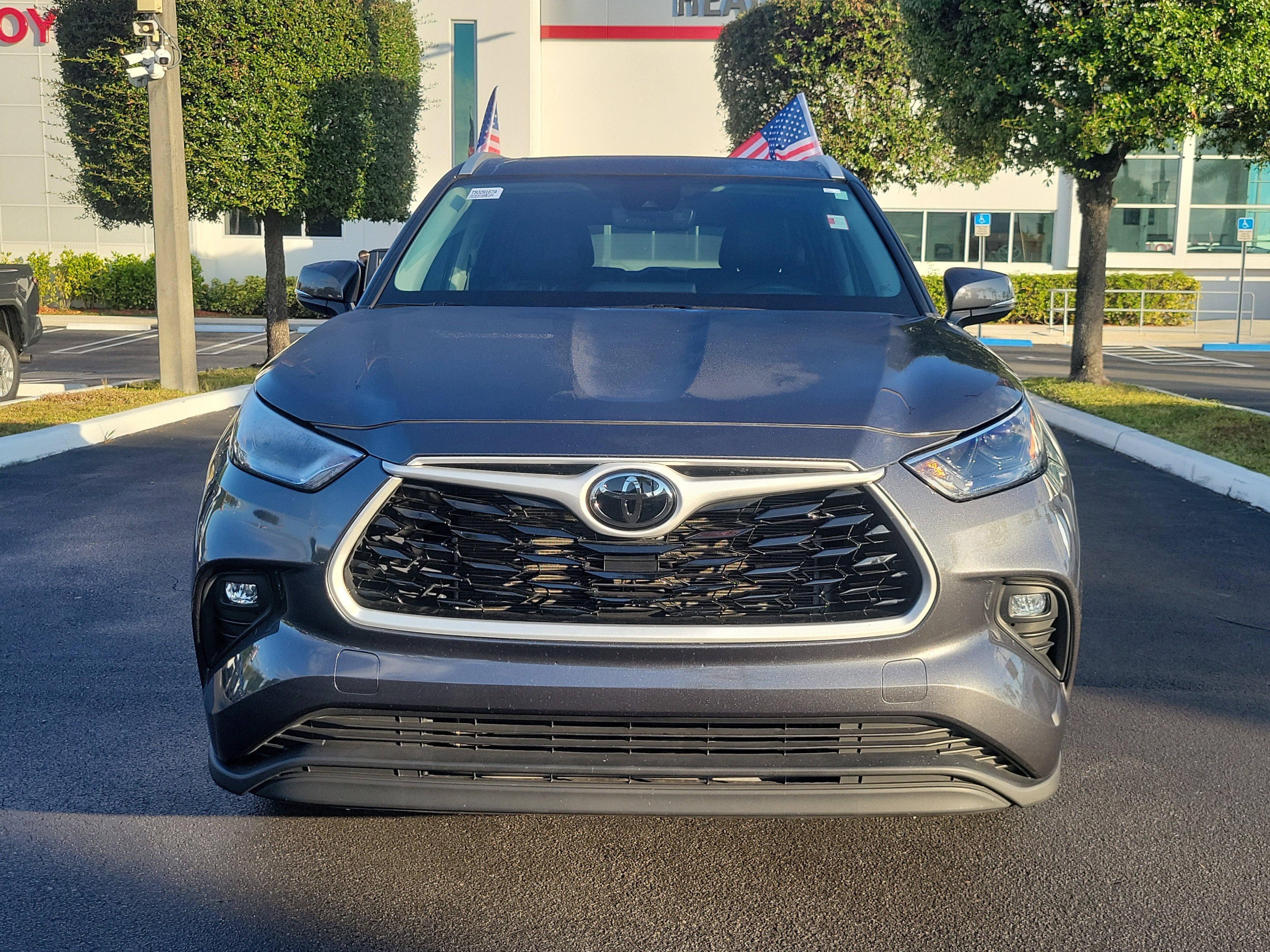 2024 Toyota Highlander LE