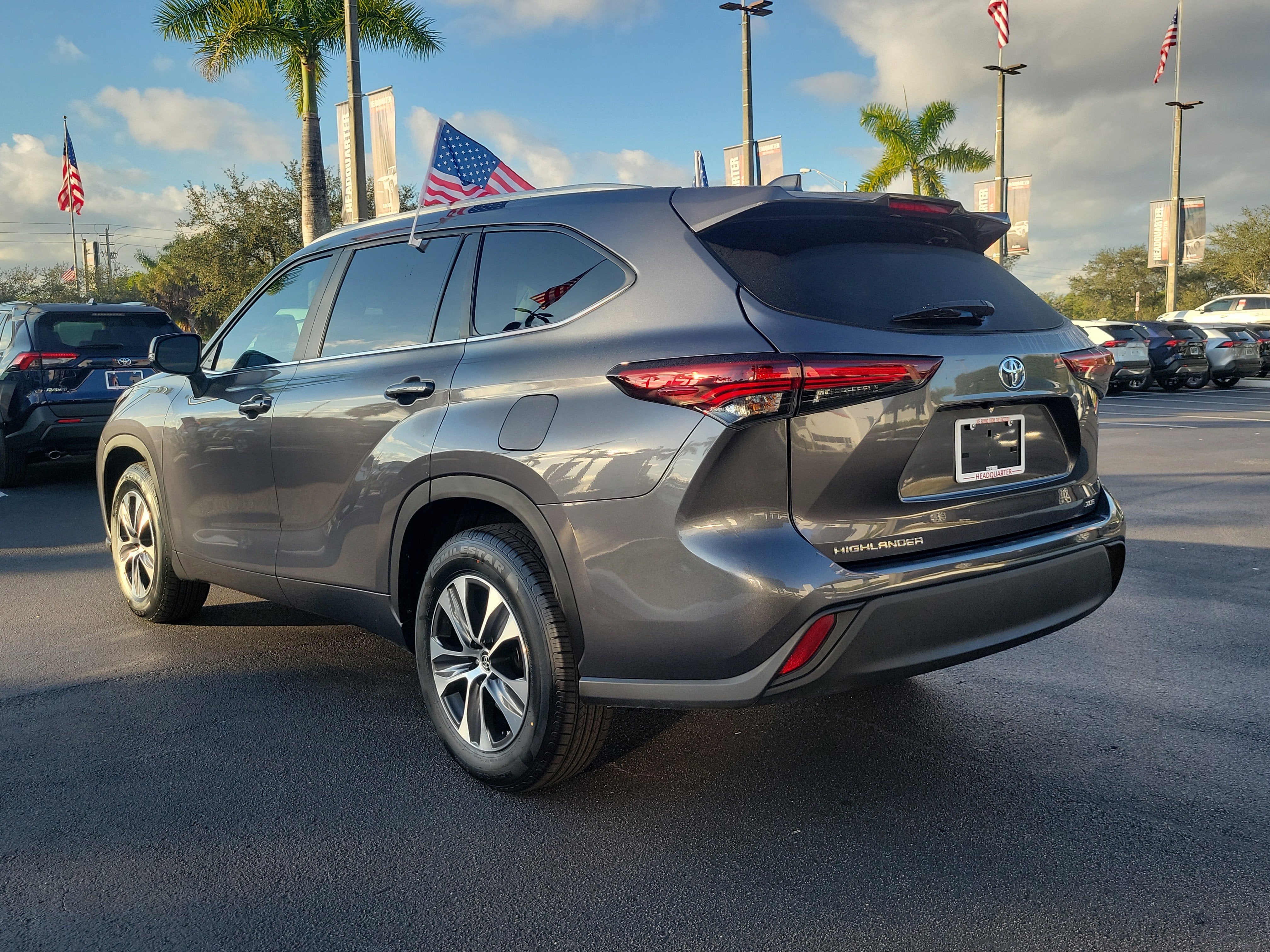 2024 Toyota Highlander LE