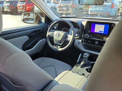 2023 Toyota Highlander LE