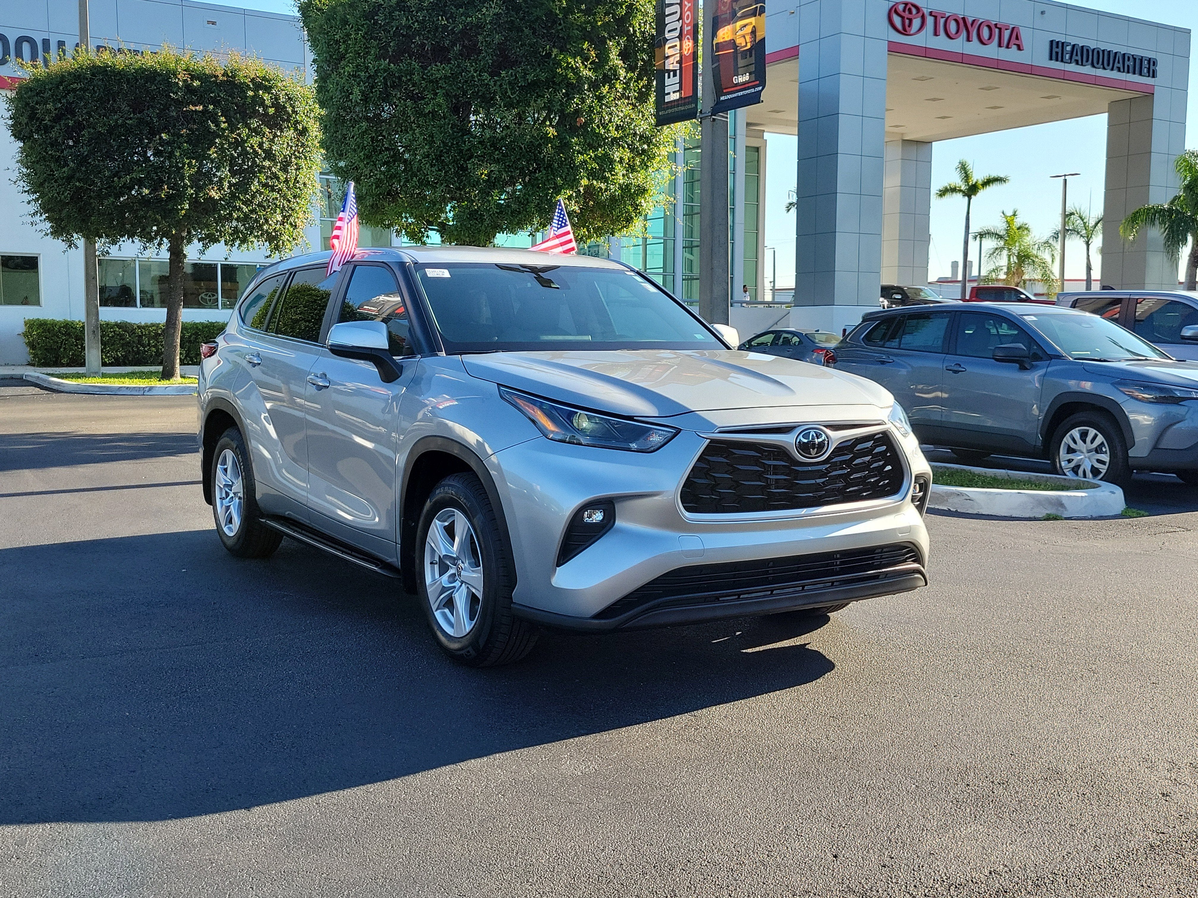 2023 Toyota Highlander LE