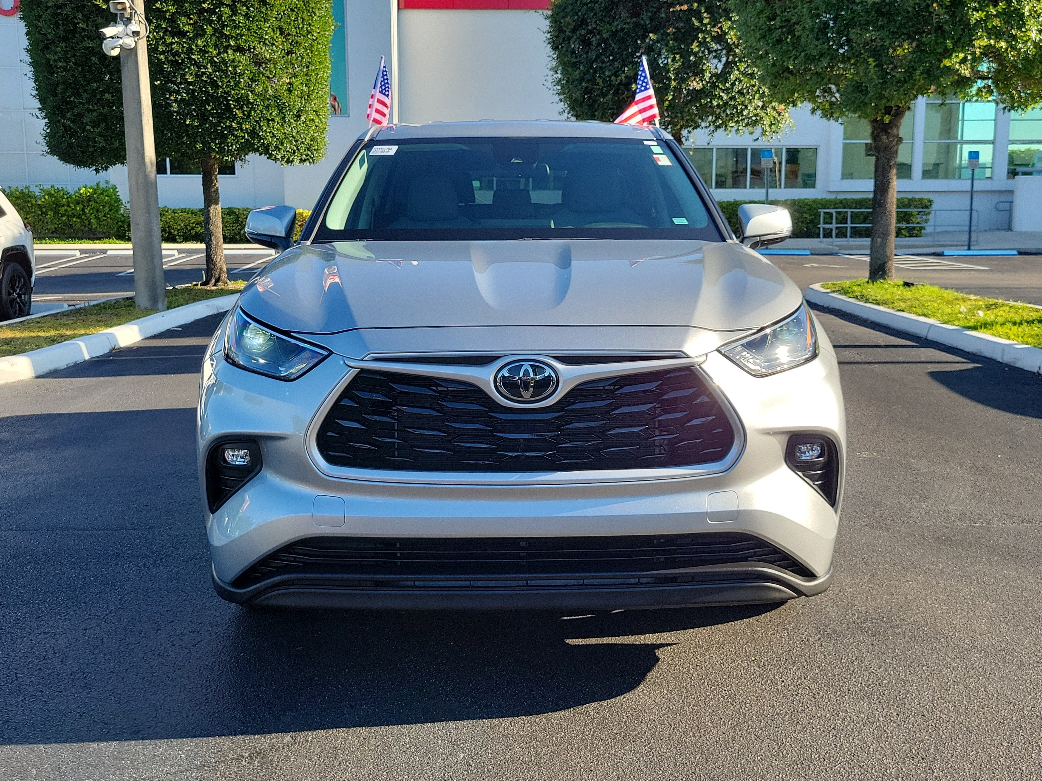 2023 Toyota Highlander LE