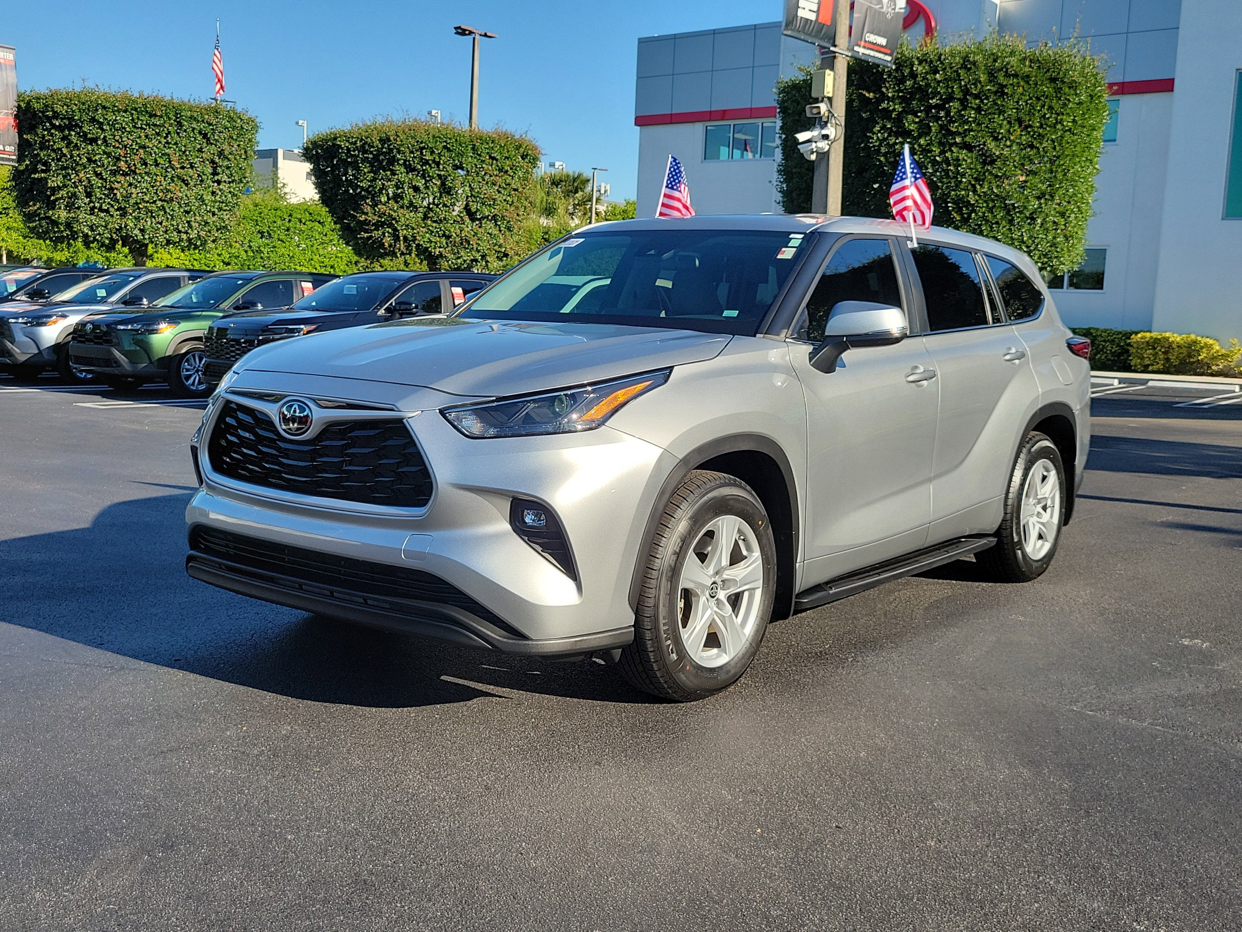 2023 Toyota Highlander LE
